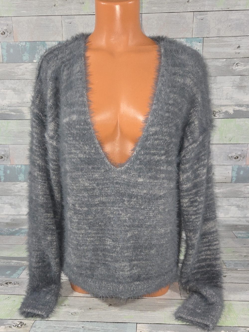 Free People V Neck Long Sleeve Fuzzy Soft Sweater Sz Medium